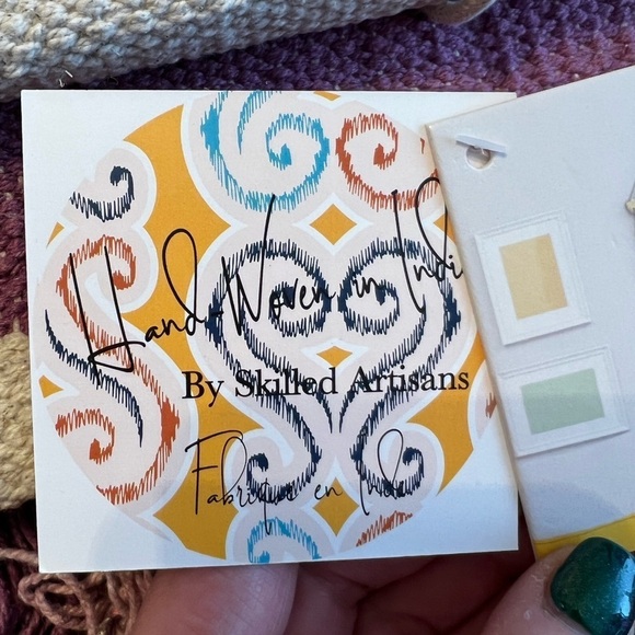 Handwoven tufted wall tapestry.  New with tags - Picture 9 of 10